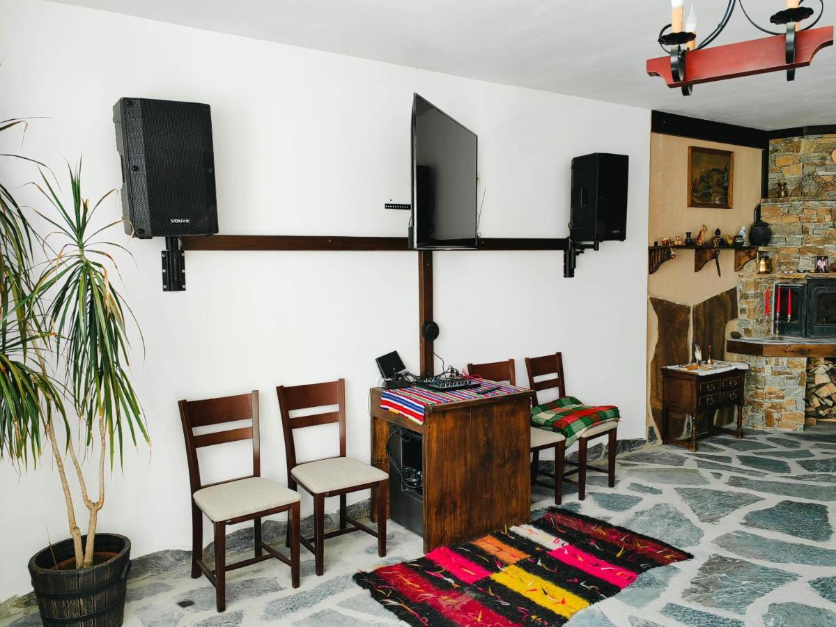 Rimovata Kashta Guest House Leshten Luaran gambar