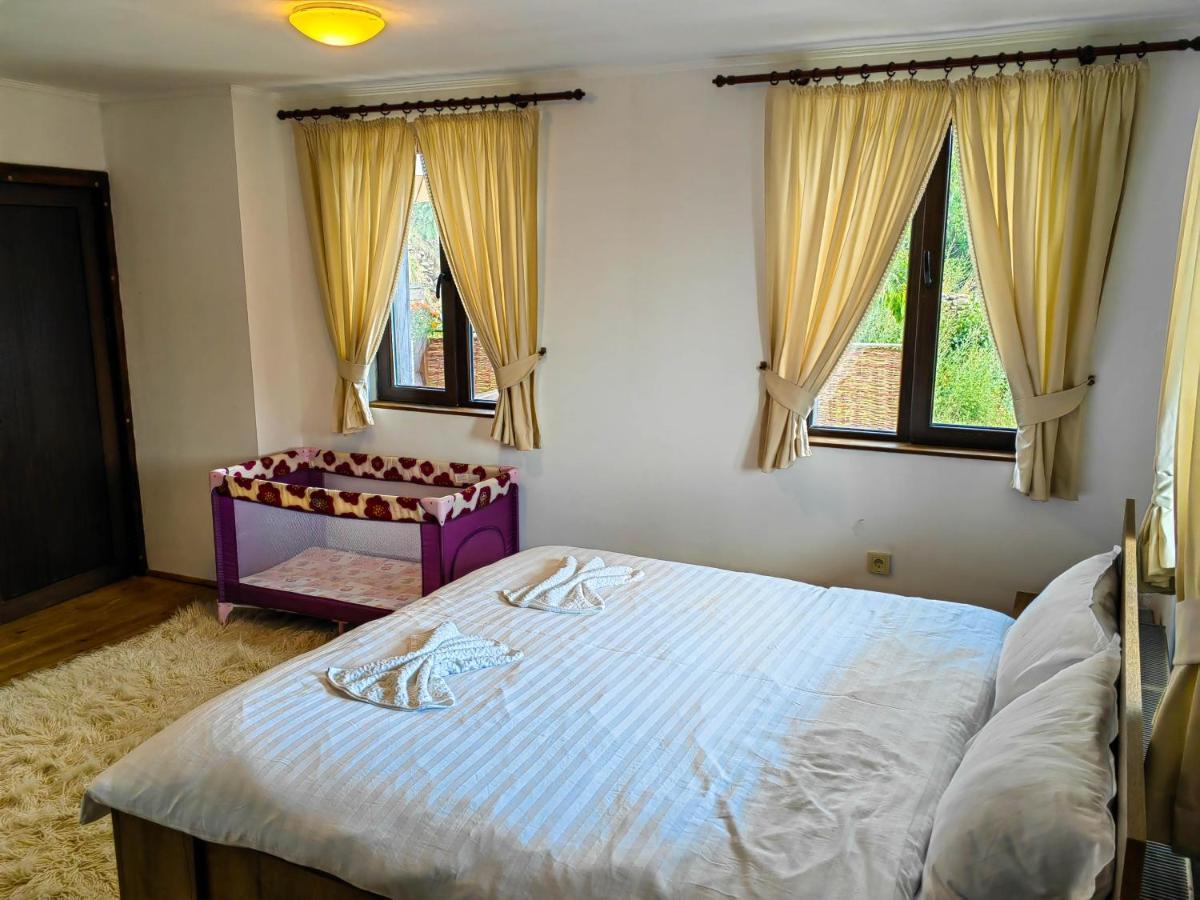 Rimovata Kashta Guest House Leshten Luaran gambar